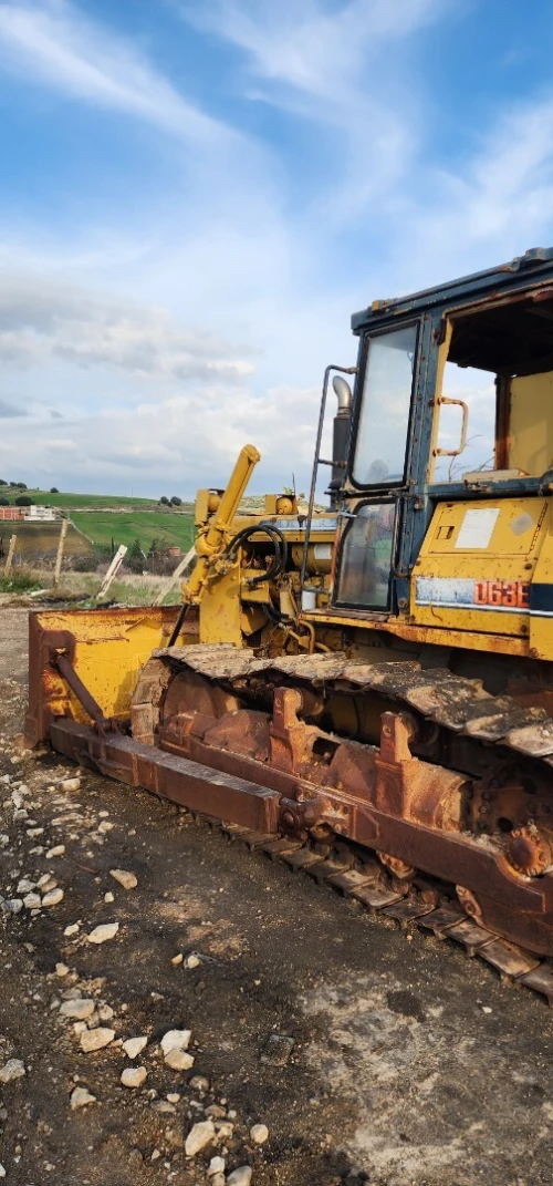 Komatsu Bulldozer D63E 1989