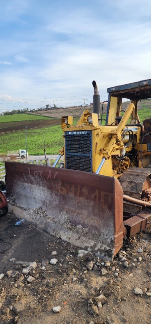 Komatsu Bulldozer D63E 1989