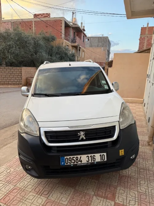 Peugeot Partner 2016 Tepee Allure 