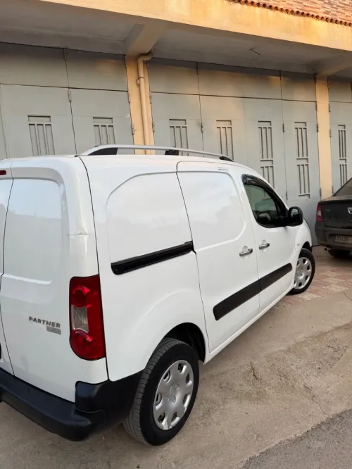 Peugeot Partner 2016 Tepee Allure 