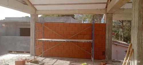 الترميم والبناء 