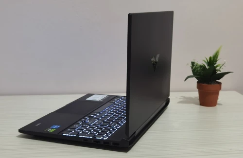 HP VICTUS i5-13th 16/512ssd RTX 4050 6GB DDR6 15.6" FHD 144HZ