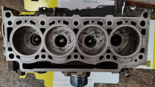 Demi Moteur