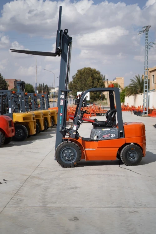 CHARIOTS ELEVATEURS TIRSAM 3T - الرافعة الشوكية تيرصام 3 طن