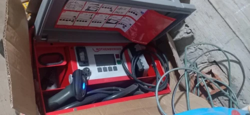 Machine a souder electrofusion et bout a bout 