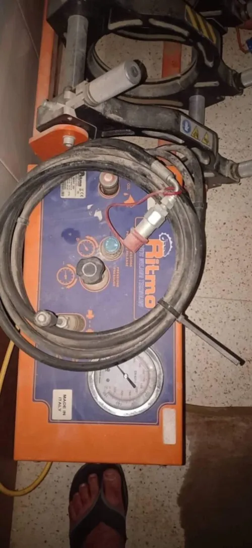 Machine a souder electrofusion et bout a bout 