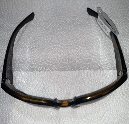 Lunette de soleil pour femme marque Ray Ban