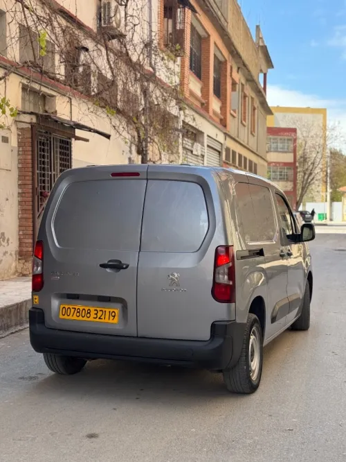 Peugeot Partner 2021 K9