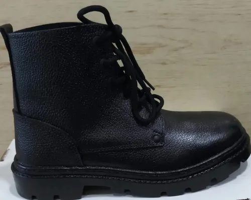 Vend chaussure gardinage et ville