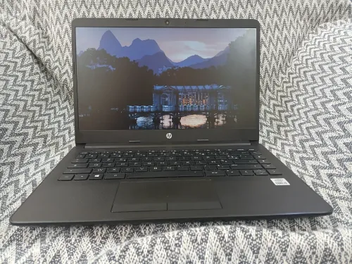 HP 14-cf2020nf I3 10th 8 GB 256 GB SSD HD 14"