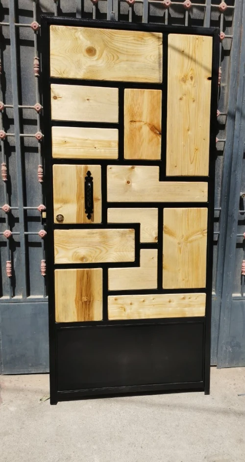 Portes d'entrée lourdes en bois et metal