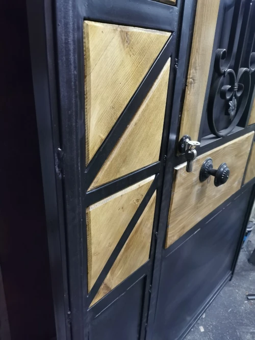 Portes d'entrée lourdes en bois et metal