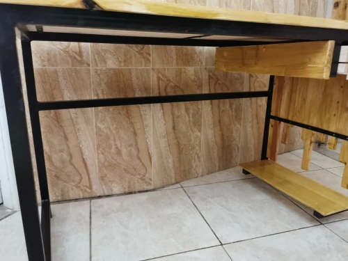 Bureau PC en bois et métal