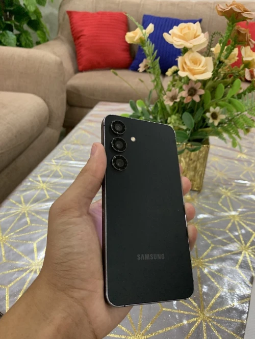 Samsung S24