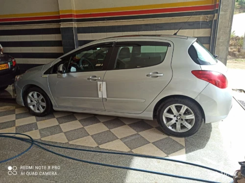Peugeot 308 2012 Alur