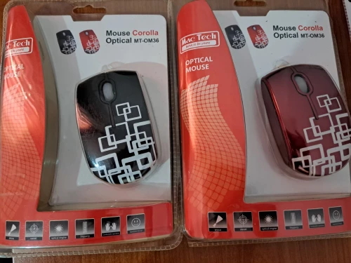 Souris Mac tech disponible noir et rouge