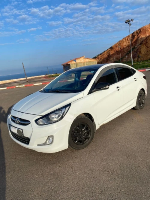 Hyundai Accent RB  4 portes 2012 Accent RB  4 portes