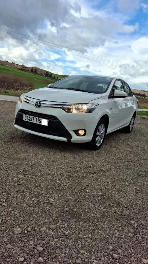Toyota Yaris Sedan 2015 Play