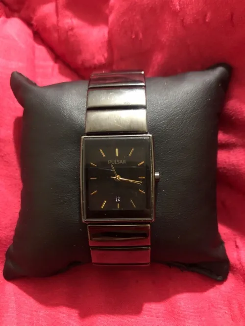 montre PULSAR à vendre pour 20000DA
