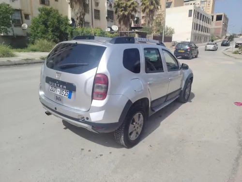 Dacia Duster 2015 Laureate