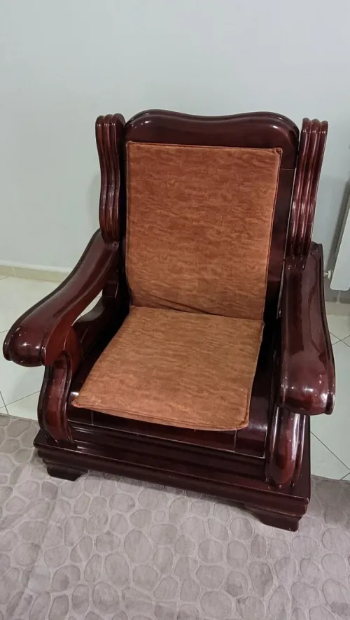 اثاث خشبي فاخر مستعمل 
