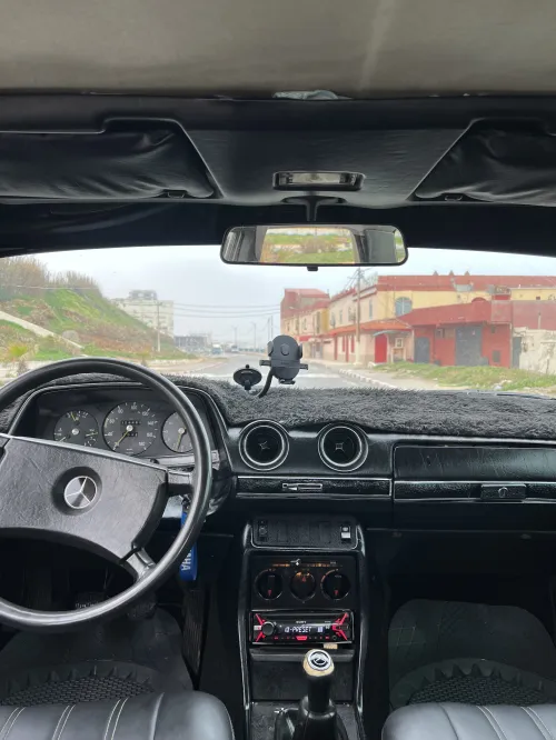 Mercedes W123 1980 300d