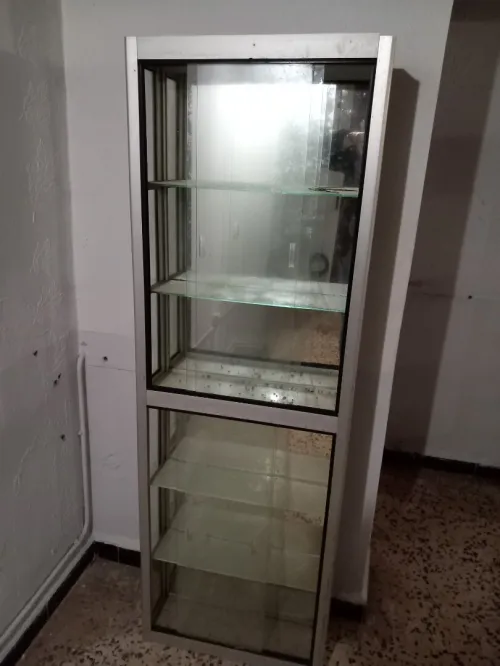 Vitrine aluminium 1 mètres sur 80 