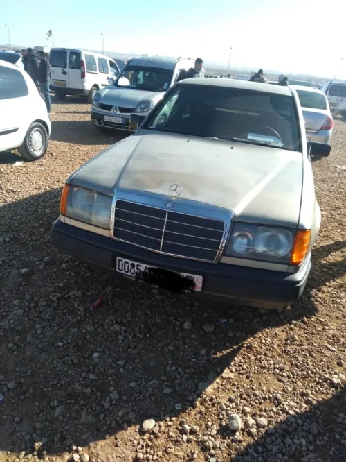 Mercedes Classe E 1990 