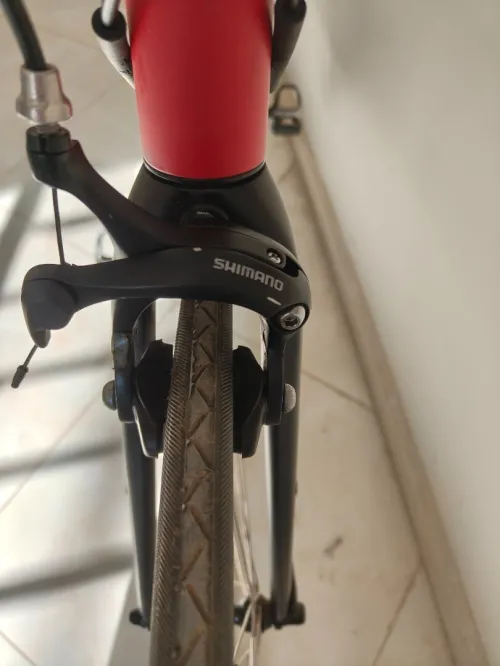 Vélo de route cyclotourisme Btwin triban 520