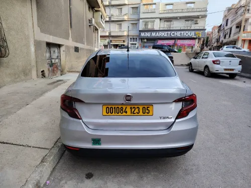 Fiat Tipo City + 2023 