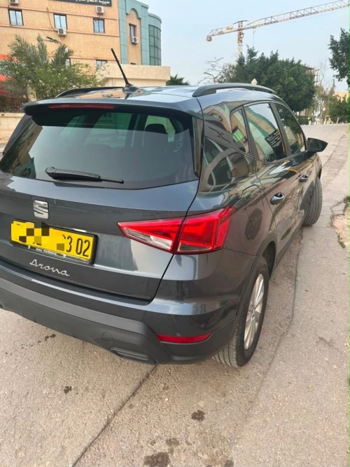 Seat Arona 2023 Business style