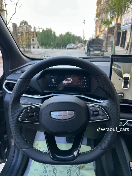 Geely Coolray 2025 