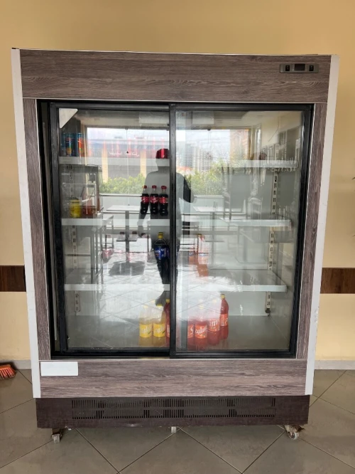 Frigo présentoir