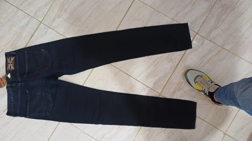 Jean djide taille 27 