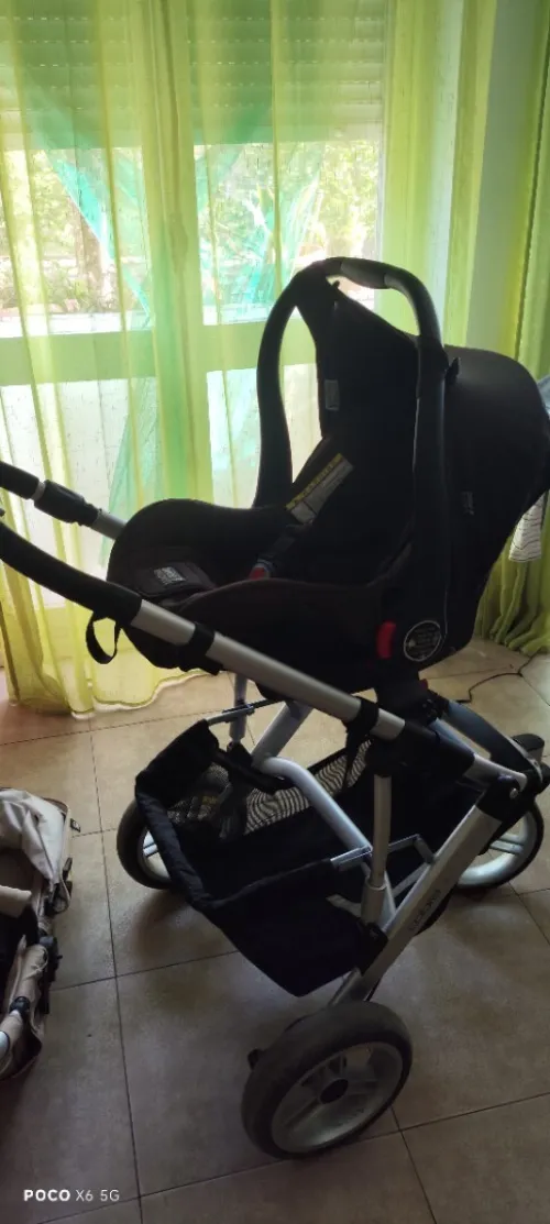 Poussette cobra bébé 9 avec siège auto et nacelle 
