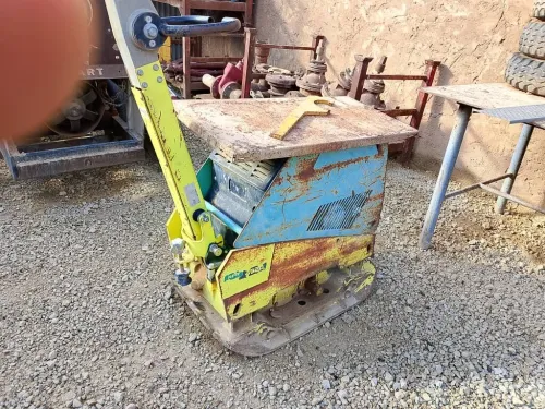Location compacteur
