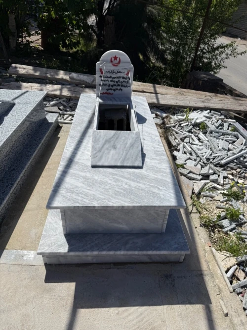 Tombe en marbre