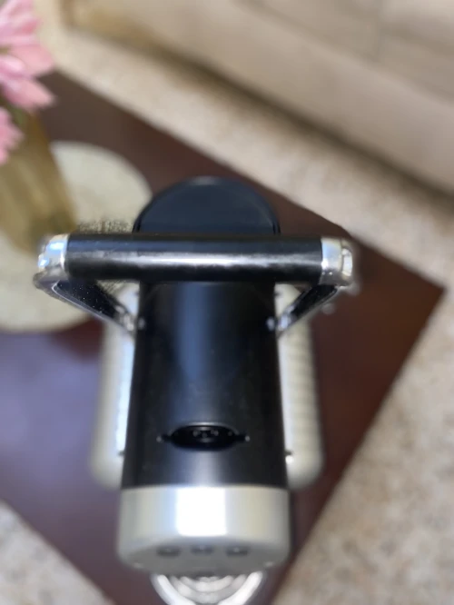 Une machine à café nespresso zenius