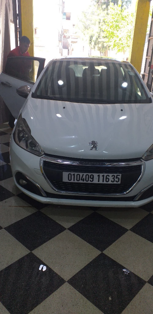 Peugeot 208 2016 Access Facelift