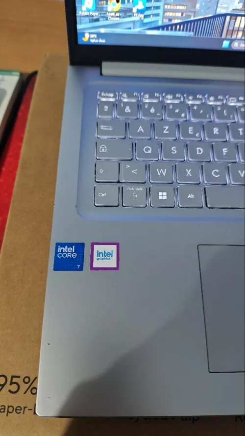 Asus vivobook 17