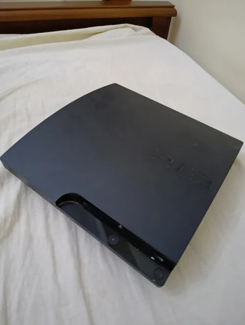 Ps3 Sans flash avec 3 cd (fifa9 far cry 3 modnation racers)