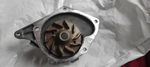 4 Piston 1.5 dci std Kangoo capture et les axes d'origine Renault pompe a eau et tondeur chaîne
