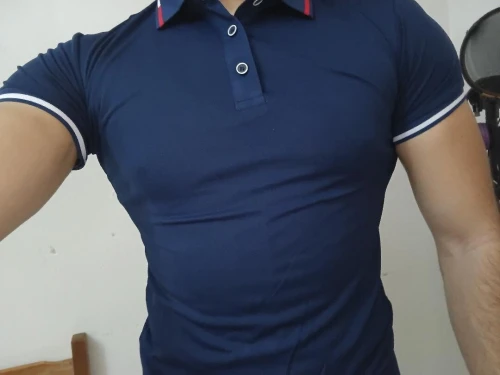 T-shirt polo