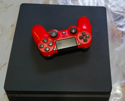 Ps4 Slim  online version 13.5  de 1TB +قابل للتفاوض