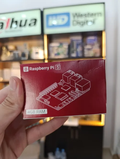 Raspberry pi 5 ( 4GB )