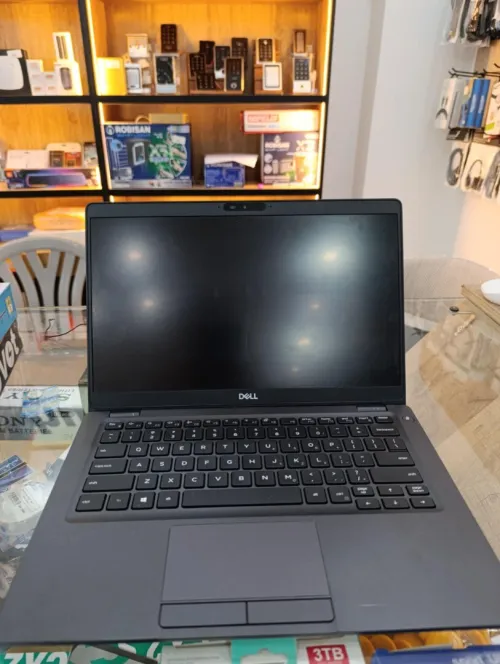 PC PORTABLE DELL 5300 TACTILE +CHARGEUR ORIGINAL