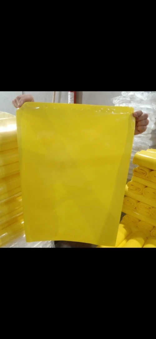 Fabrication des sacs en plastique 