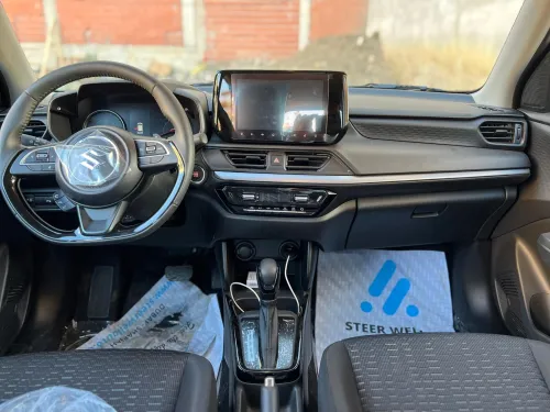 Suzuki Swift 2025 GLX