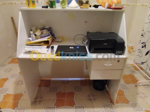 Bureau réception 