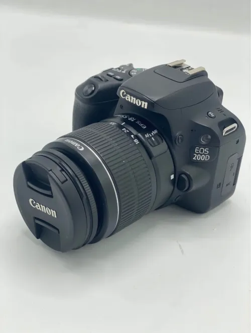 Canon 200D